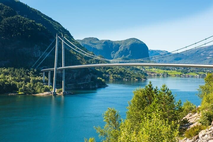 Lysefjord Minibus Tour from Stavanger — Optional Speedboat Safari to Pulpit Rock photo 5