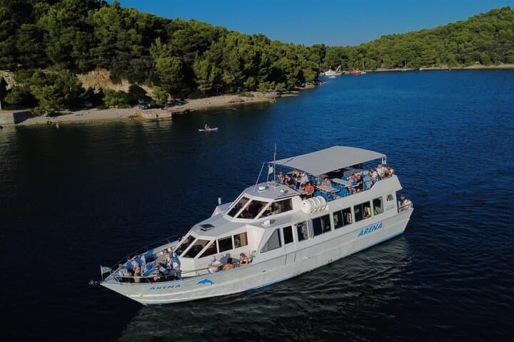 Sunset Dolphin Cruise and Istrian Dinner from Pula to Brijuni photo 2