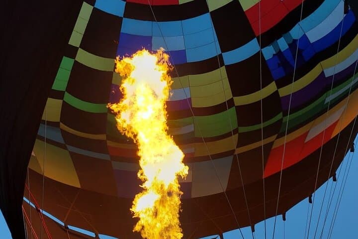 Sunrise Hot-Air Balloon Over Teotihuacan: Flight, Breakfast & Obsidian Workshop photo 5