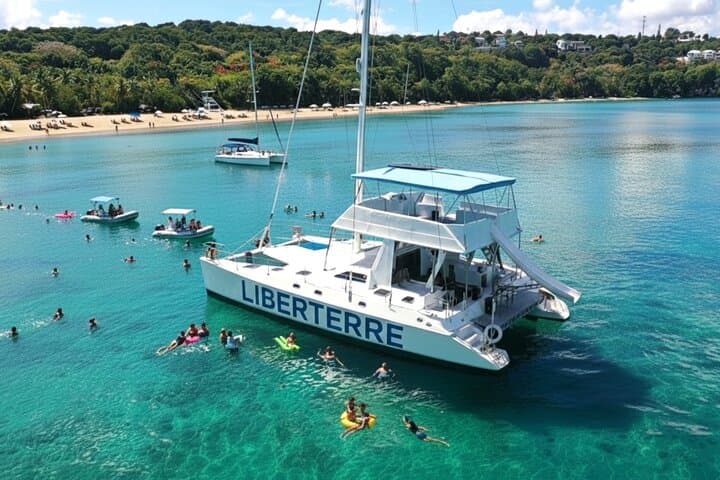 Sosua Private Catamaran: Jacuzzi, Snorkeling & BBQ Lunch from Sosua Beach