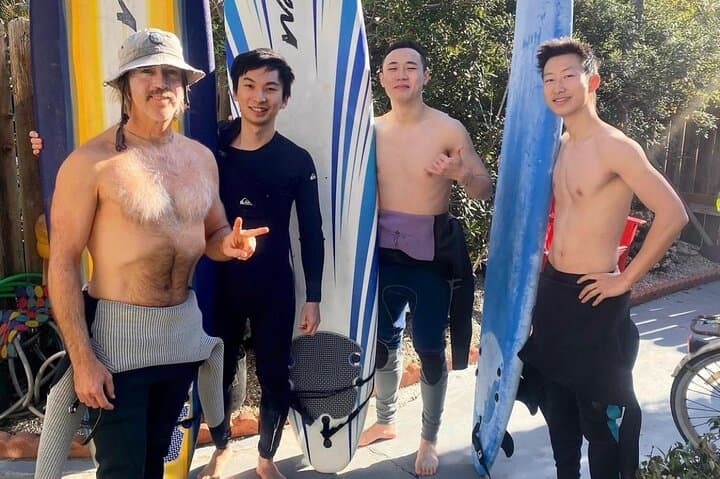 Venice Beach Surf Lessons: Beginner-Friendly Group Sessions at the Breakwater photo 5