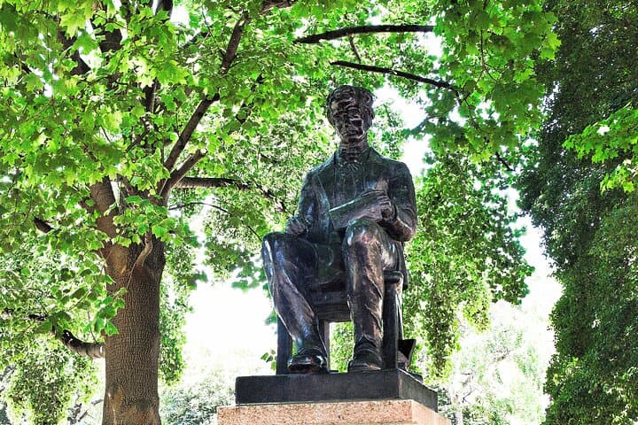 Richmond Capitol Grounds Walking Tour — History, Architecture & Poe Statue Walk photo 3