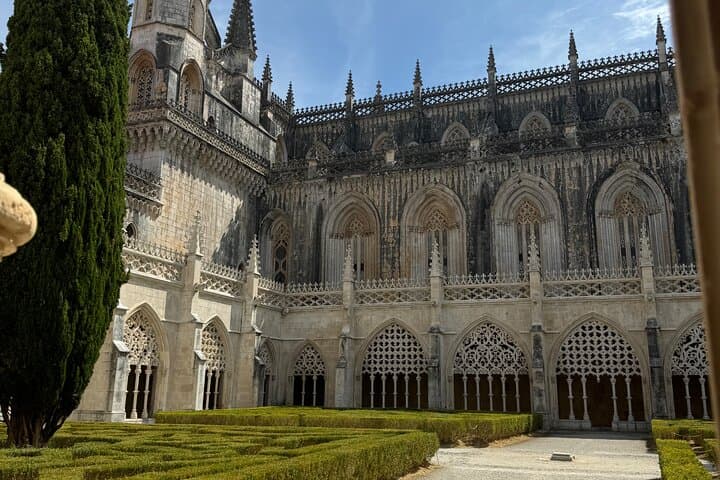 Luxury Private Tour: Fátima, Óbidos, Nazaré, Tomar & Monasteries from Lisbon