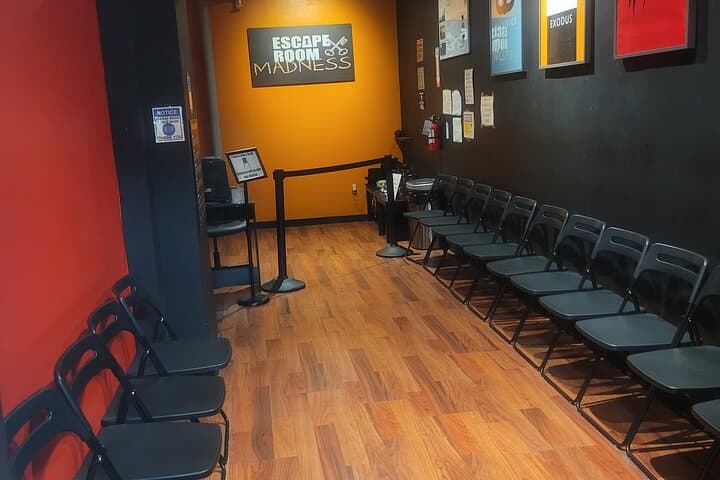 Perfect Crime Escape Room Manhattan: 60-Minute Detective Challenge in Midtown photo 3