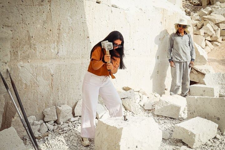 Sillar Route & Culebrillas Tour — Arequipa Quarry Walks and Ancient Petroglyphs photo 3