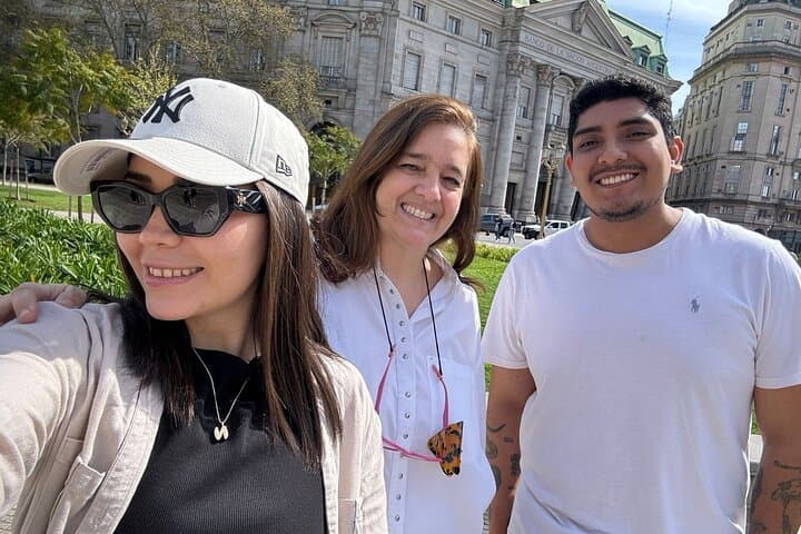 Private Classic 4-Hour Buenos Aires City Tour — Historical Sites & Local Stories photo 2