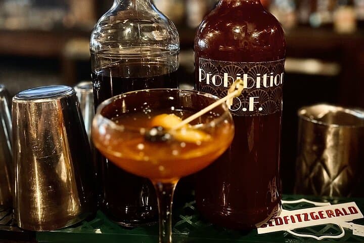 Annapolis Tipsy History Pub Crawl: Historical Drinking Tour & Whiskey Walk
