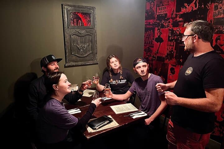 Annapolis Tipsy History Pub Crawl: Historical Drinking Tour & Whiskey Walk photo 2