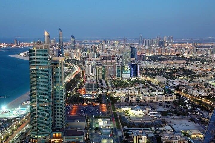 7-Day UAE Discovery Tour from Dubai — 7 Emirates, Desert Safari & Coastal Views