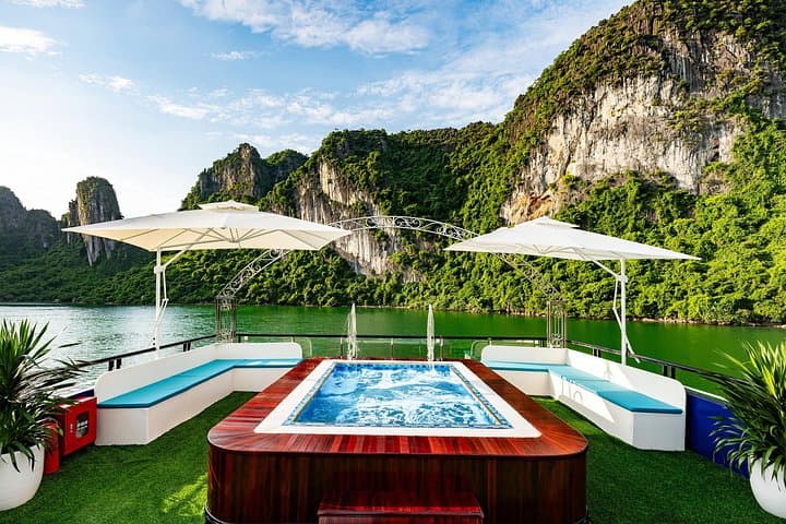 Halong Bay 5-Star Day Cruise: Sung Sot Cave, Titov Island & Kayaking photo 3