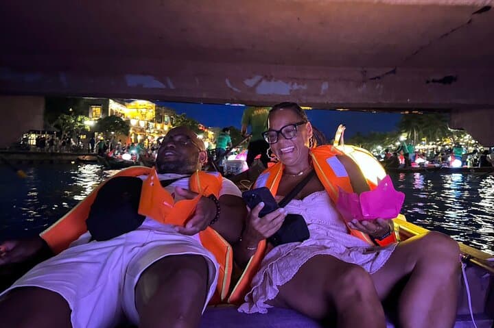 Marble Mountains & Hoi An: Walking Tour, Sampan Boat Ride and Night Market photo 5