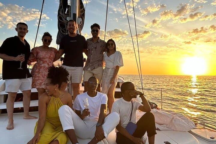 Sail Cape Town: Luxury Yacht Charters Along the Atlantic Seaboard photo 5