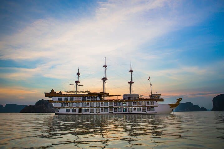 Luxury Dragon Legend Cruise: 2-Day Bai Tu Long Bay Escape from Hanoi photo 2