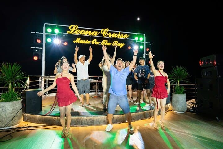 Hanoi to Halong Bay Luxury Day Cruise with Jacuzzi, Lunch & Kayaking photo 3