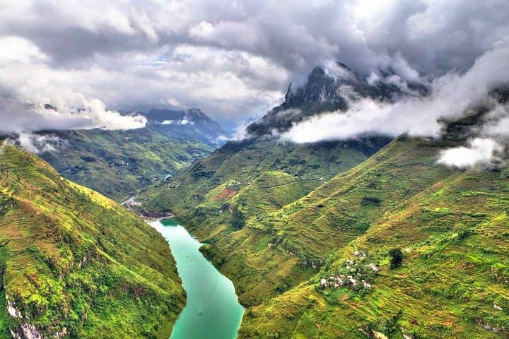 3-Day Hanoi to Ha Giang Loop: Ma Pi Leng Pass & Homestay Adventure photo 3