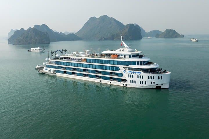 Ha Long Bay Luxury Day Cruise on Luna: Pool, Caves & Gourmet Lunch