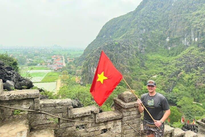 Full-Day Hoa Lu, Tam Coc & Mua Cave — Boat Ride, Temples & 500-Step Summit photo 4