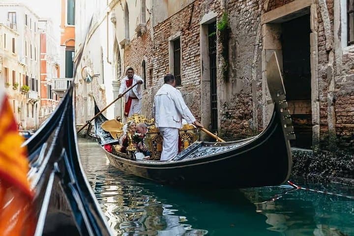 Venice Grand Canal Gondola Ride with In‑App Commentary and VR Gondola Gallery photo 4