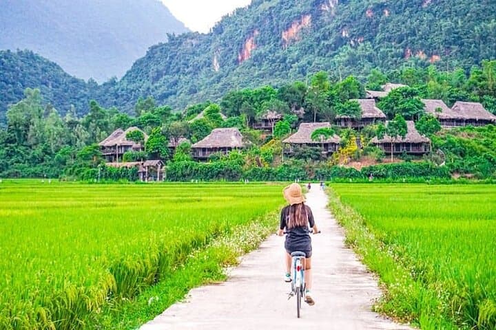 Mai Chau Cycling & Cave Tour: Rice Paddies, Thai Villages & Chieu Cave Day Trip photo 3