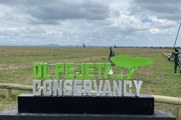 Ol Pejeta Conservancy Daytrip: Big Five Safari, Chimpanzee Sanctuary & Lunch photo 2