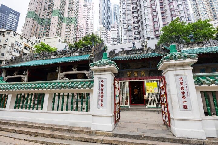 Maximize a Hong Kong Layover — Private 5-Hour Highlights Tour
