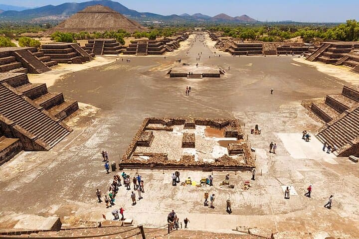 Teotihuacán Pyramids & Shaman Ceremony: Private Ancient-Energy Tour photo 2