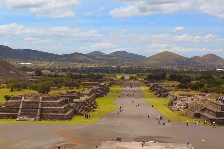Teotihuacán Pyramids & Shaman Ceremony: Private Ancient-Energy Tour photo 3