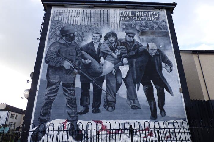 Bogside Murals & Bloody Sunday Walking Tour — Derry History Walk photo 2