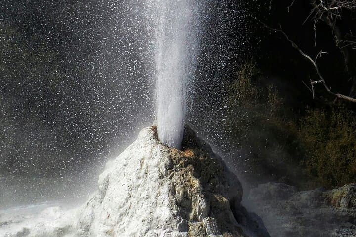 Wai-O-Tapu to Waitomo: Hot Tubs, Geothermal Wonders & Glowworm Caves Day Tour from Auckland photo 6