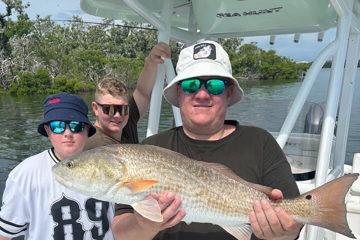 Six-Hour Inshore Fishing and Island Relaxation in Tampa Bay photo 3