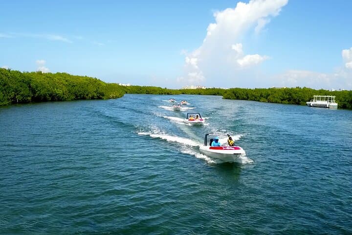 Speedboat Through Nichupté Mangroves, Snorkel Nizuc Reef & Jet Ski in Cancun photo 4