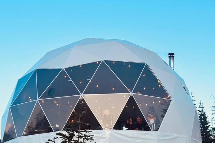 Whistler Holiday Sleigh Ride: Snowcoach Sleigh to a Festive Dome photo 4