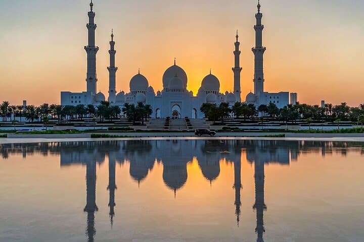 Full-Day Abu Dhabi Highlights: Sheikh Zayed Mosque, Qasr Al Watan & Etihad Towers
