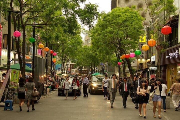 Seoul Highlights: Full-Day Private Tour of Palaces, Markets & Namsan photo 3