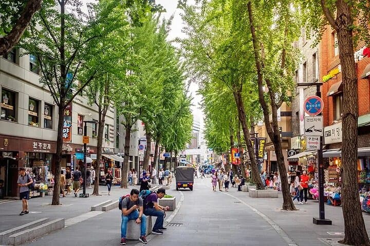 Seoul Highlights: Full-Day Private Tour of Palaces, Markets & Namsan photo 4