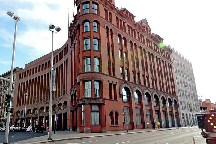 Downtown Spokane Scavenger Hunt: Self-Guided Mystery Walk by the Falls photo 2