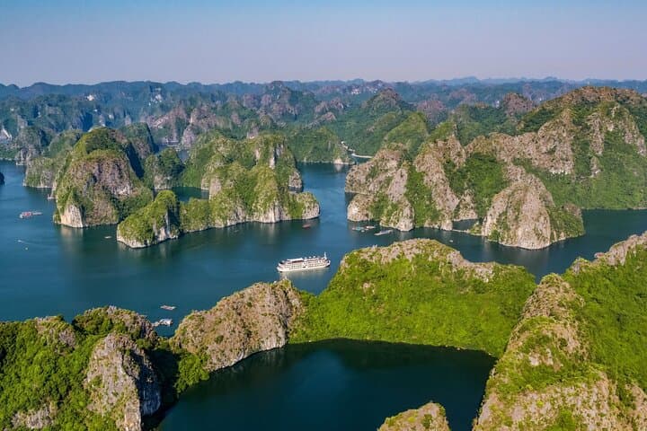 Indochine Cruise 2D1N: Luxury Halong & Lan Ha Bay Overnight photo 3