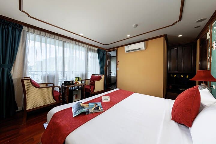 Verdure Grandeur Cruise: Halong Bay 2-Day Explorer with Kayaking & Ti Top Hike photo 1