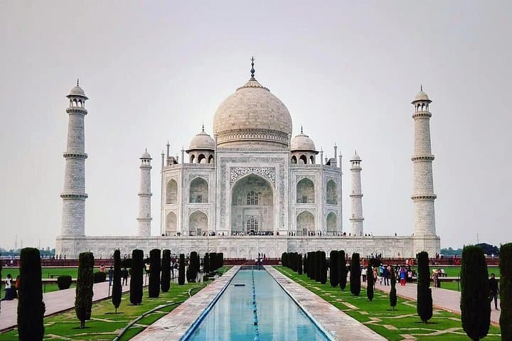 Taj Mahal Sunrise: 2-Day All-Inclusive Tour From Mumbai photo 4