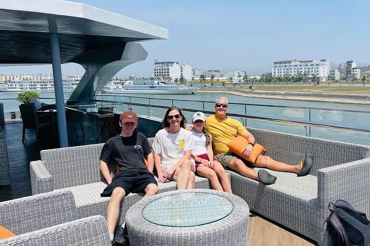 Halong and Lan Ha Bay Day Cruise: Kayak, Bamboo Boats & Lunch in Lan Ha photo 3