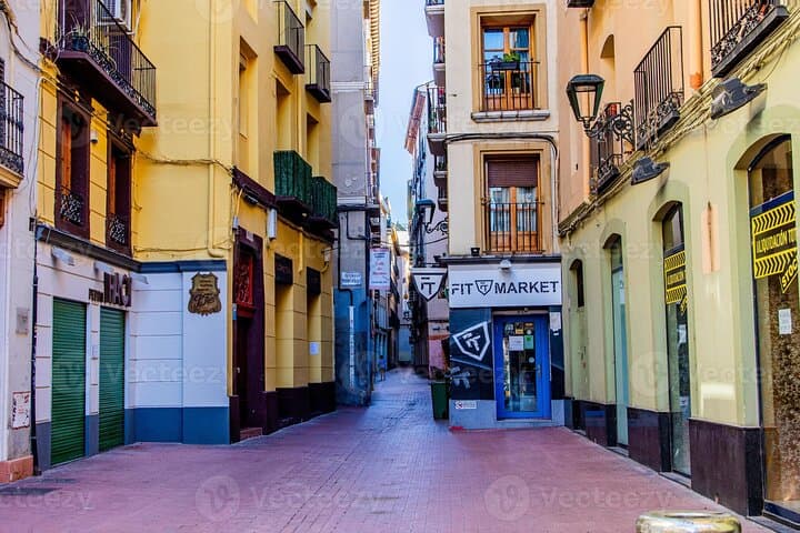 Zaragoza Full-Day Private Trip from Barcelona: Basilica, Old Town & Ebro River photo 6