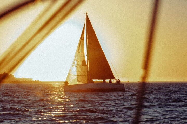 Sunset Sailing in Table Bay: Cape Town Yacht Experience with Wildlife Viewing photo 4