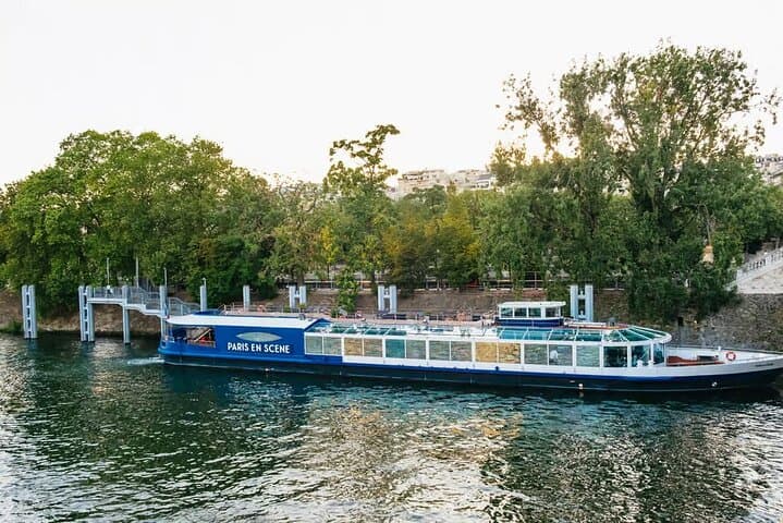 Seine River Dinner Cruise: Paris Night Views & Three-Course Cocotte Experience photo 2