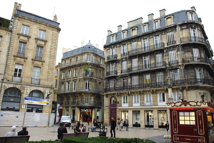 Bordeaux Historic Walking Tour — Place de la Bourse, Grosse Cloche & Saint-André photo 5