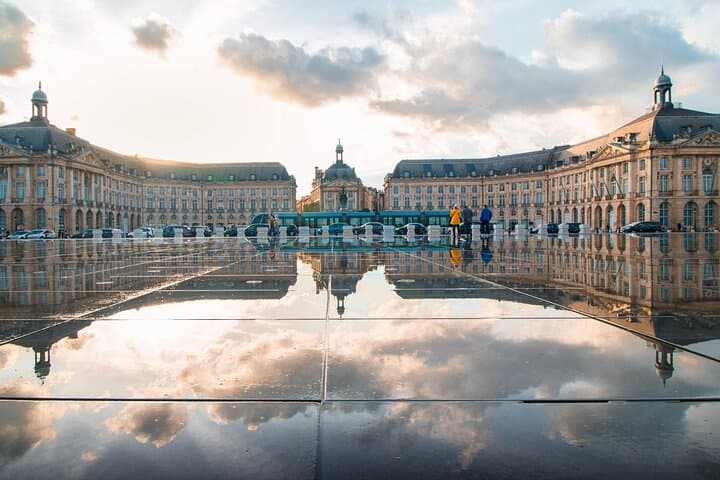 Bordeaux Historic Walking Tour — Place de la Bourse, Grosse Cloche & Saint-André photo 6
