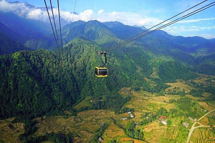 Sapa 2-Day Fansipan Cable Car, Rong May Glass Bridge & Silver Waterfall Tour photo 2