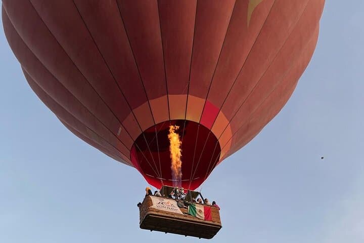 Sunrise Balloon Flight Over Teotihuacan: Private Hot Air Balloon Experience photo 3
