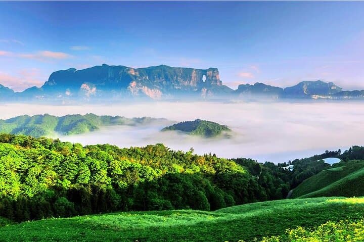 Tianmen Mountain National Forest Park: Cableway, Glass Skywalk & Heaven's Gate Guide photo 2