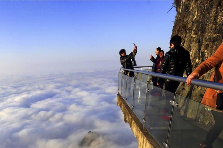 Tianmen Mountain National Forest Park: Cableway, Glass Skywalk & Heaven's Gate Guide photo 5