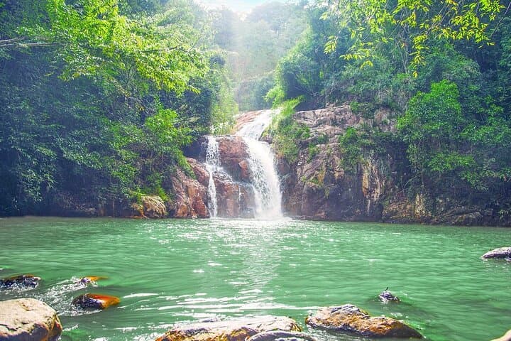 Full-Day Canyoning in Da Lat: Waterfalls, Abseils & Zipline Adventure photo 3